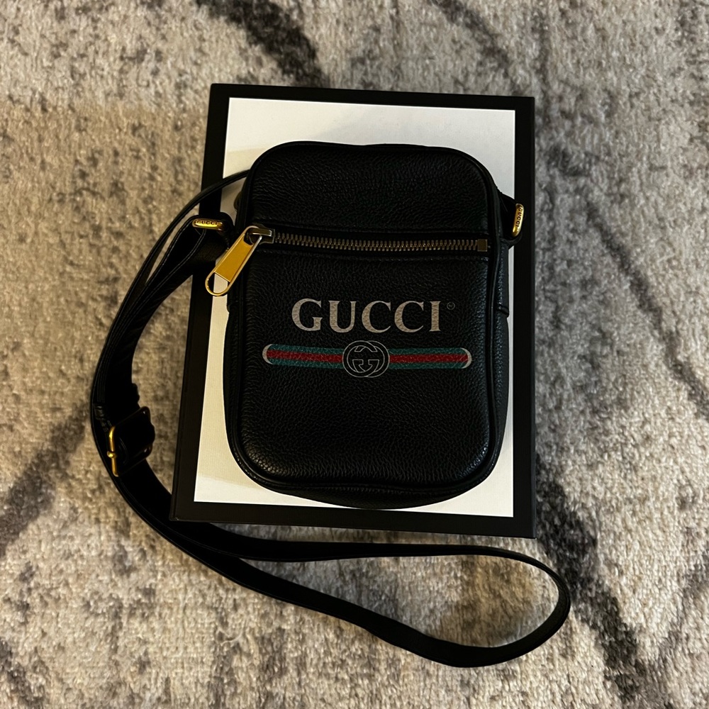 Unisex Gucci Shoulder Bag